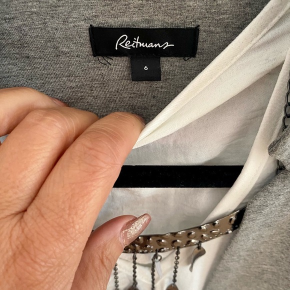 Jacket from Reitmans • Size 6 - Picture 4 of 5